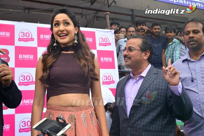 Pragya Jaiswal Launches B New Mobile Store at Gajuwaka