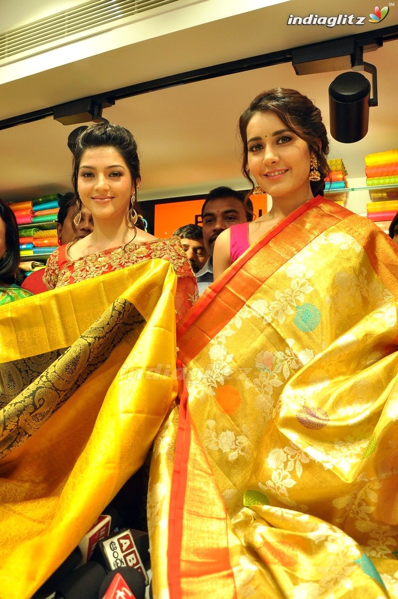 Rashi Khanna & Mehreen Launches KLM Fashion Mall