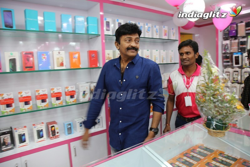 Rajasekhar & Jeevitha @ B New Mobile Stores In Gajuwaka