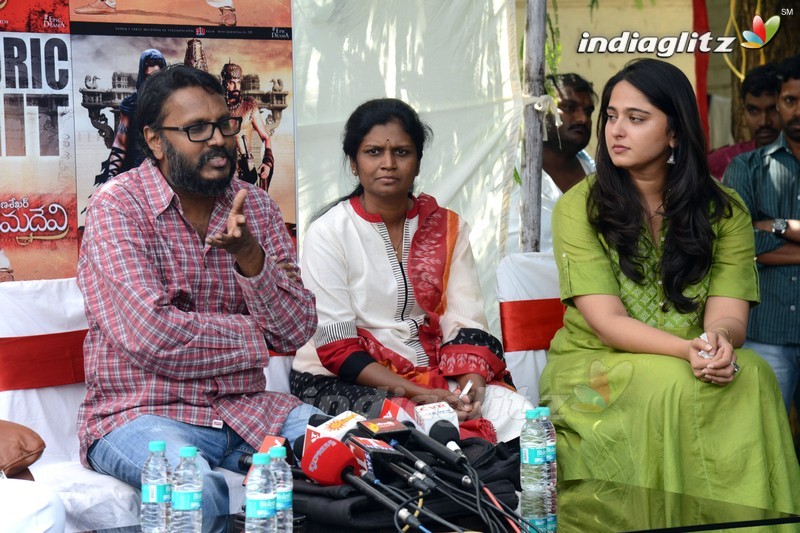 'Rudramadevi' Press Meet