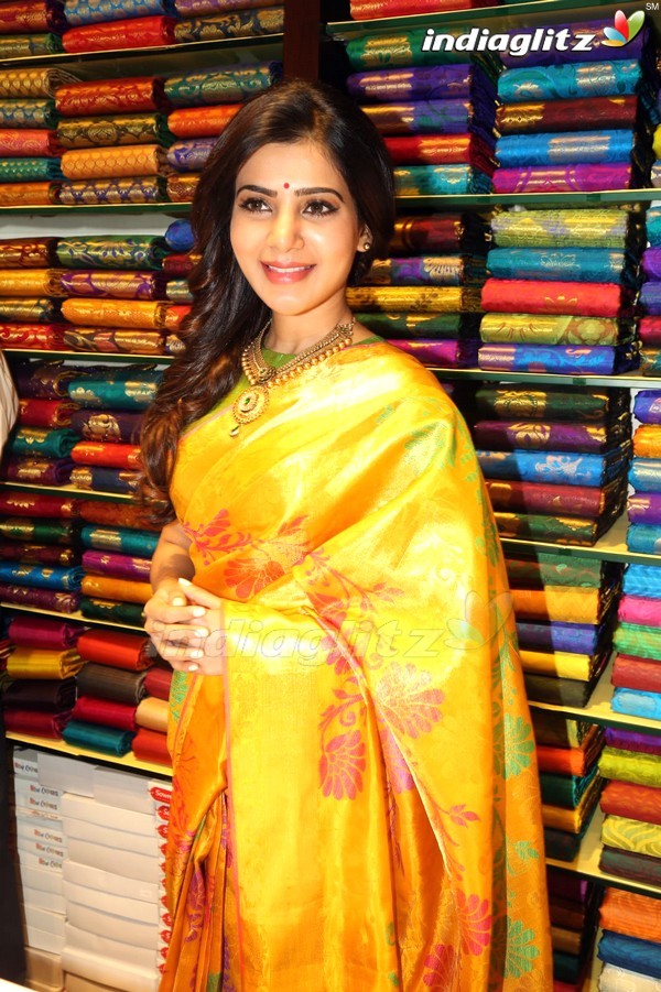 Samantha Traditional Look In Saree