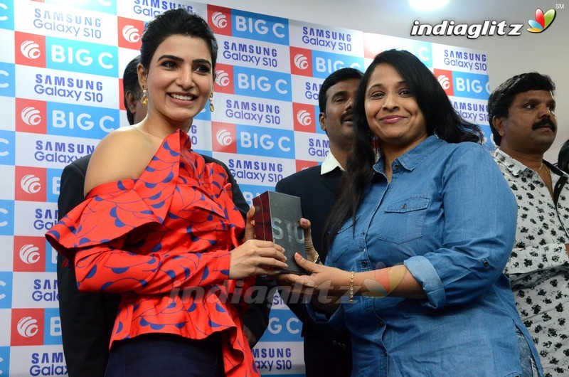 Samantha Launches Samsung Galaxy S10+ @ BigC