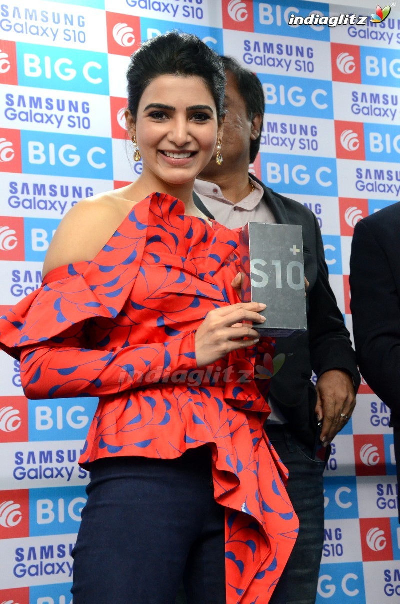 Samantha Launches Samsung Galaxy S10+ @ BigC