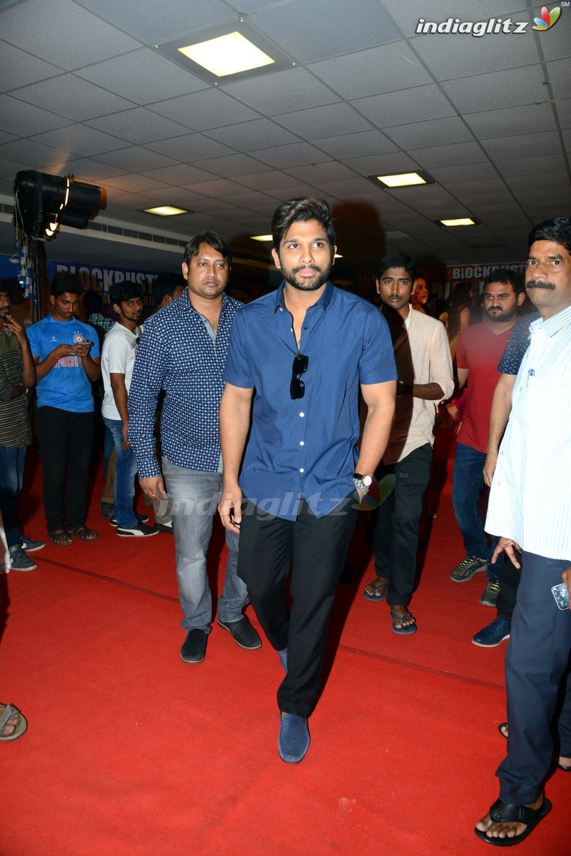 'Sarrainodu' Family Chit Chat With Fans