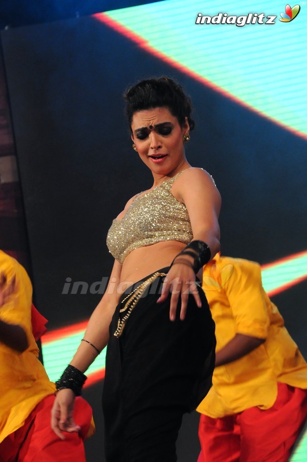 Shweta Bharadwaj Dance Performance at 'Adda' Audio