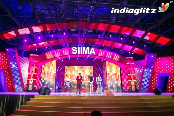 Celebs @ SIIMA Awards 2013 (Set 1)