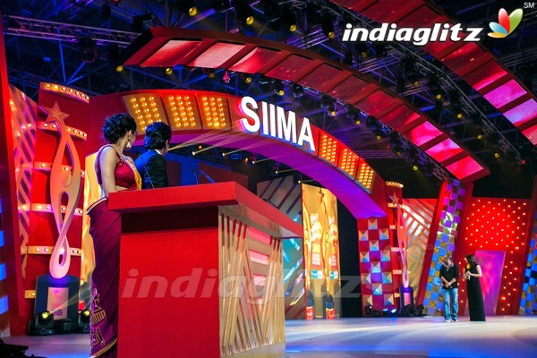 Celebs @ SIIMA Awards 2013 (Set 2)