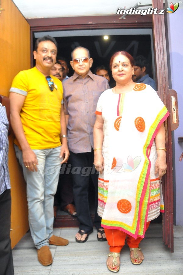 Krishna Watches 'Srimanthudu' With Family