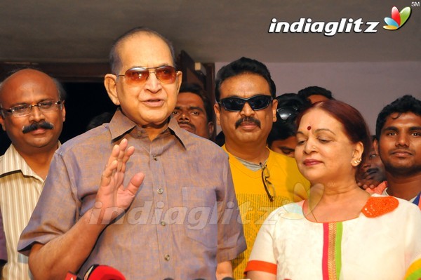 Krishna Watches 'Srimanthudu' With Family