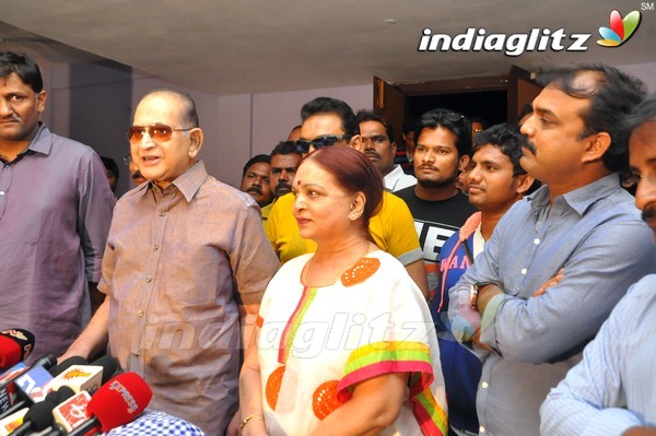 Krishna Watches 'Srimanthudu' With Family