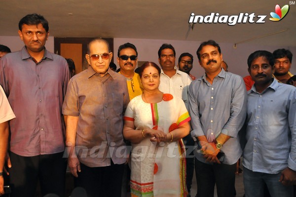 Krishna Watches 'Srimanthudu' With Family