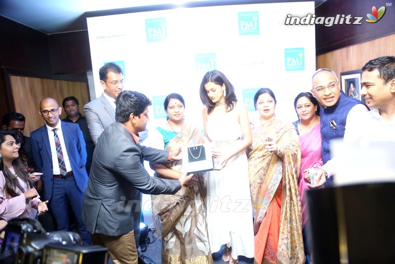 Taapsee Launches Forevermark Diamond Collections at PMJ Jewels