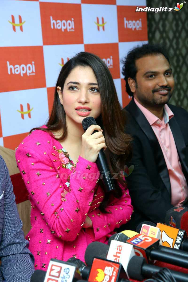 Tamannah Launches Happi Mobiles Store @ Bhimavaram