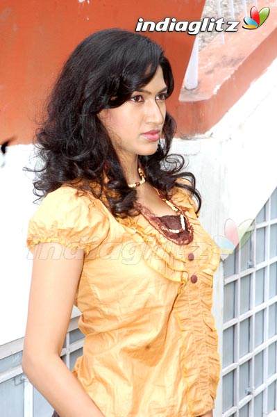 Tanuja Special Gallery