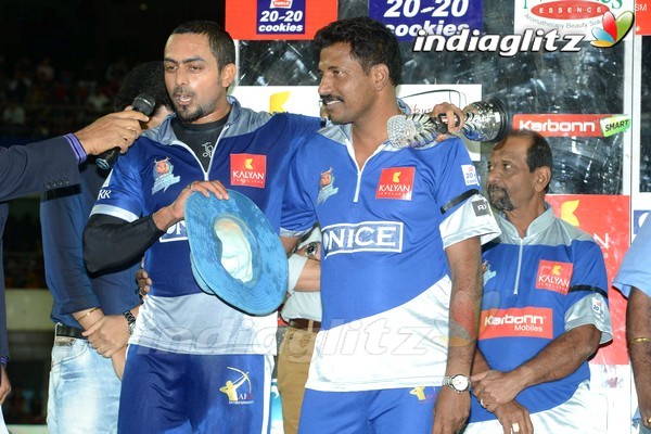 CCL 3 - Telugu Warriors Vs Karnataka Bulldozers