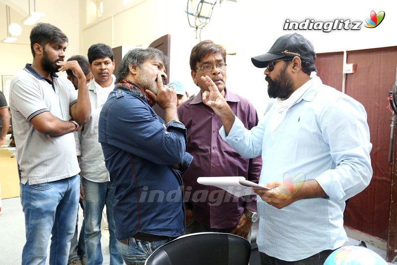 'Touch Chesi Chudu' On Location