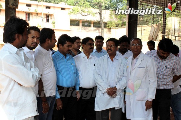 'Yamaleela 2' Team Swachh Bharat Program At Niloufer hospital