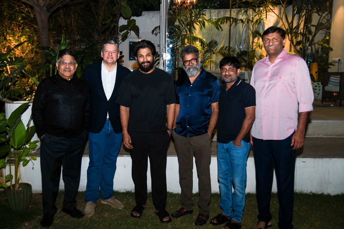 Icon Star Allu Arjun dines with Netflix CEO Ted Sarandos