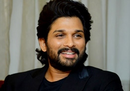 Allu Arjun helps Wayanad Flood Victims