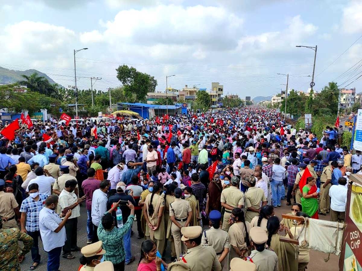 Chalo Vijayawada is historic: Leaders of protestors