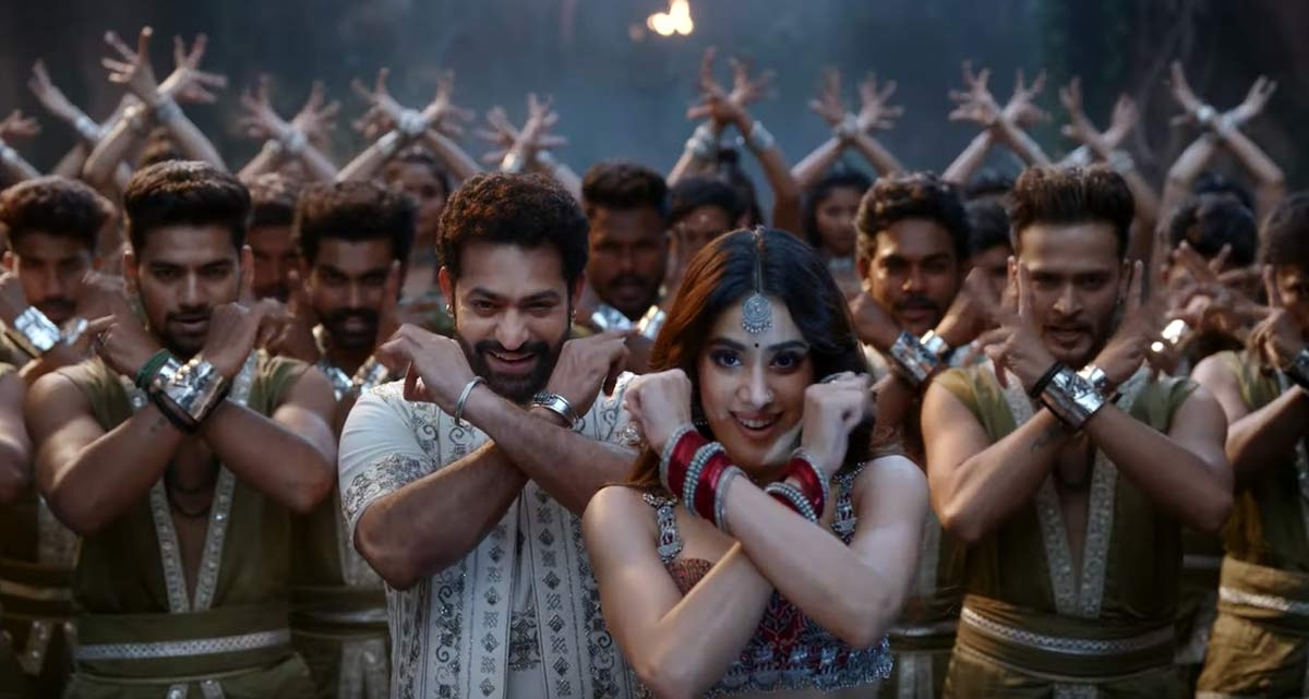 Devara: NTR,Janhvi ignites fire with Daavudi