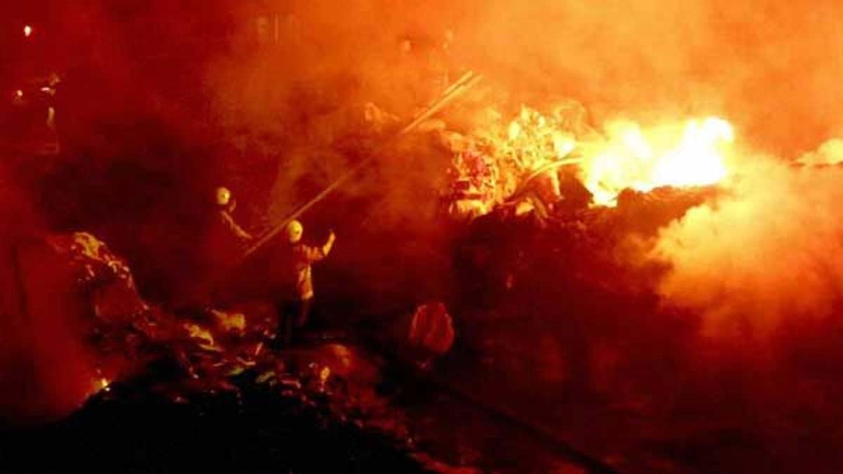 Fire Accident: సంగారెడ్డి జిల్లాలో భారీ అగ్ని ప్రమాదం.. ఏడుగురు మృతి..
