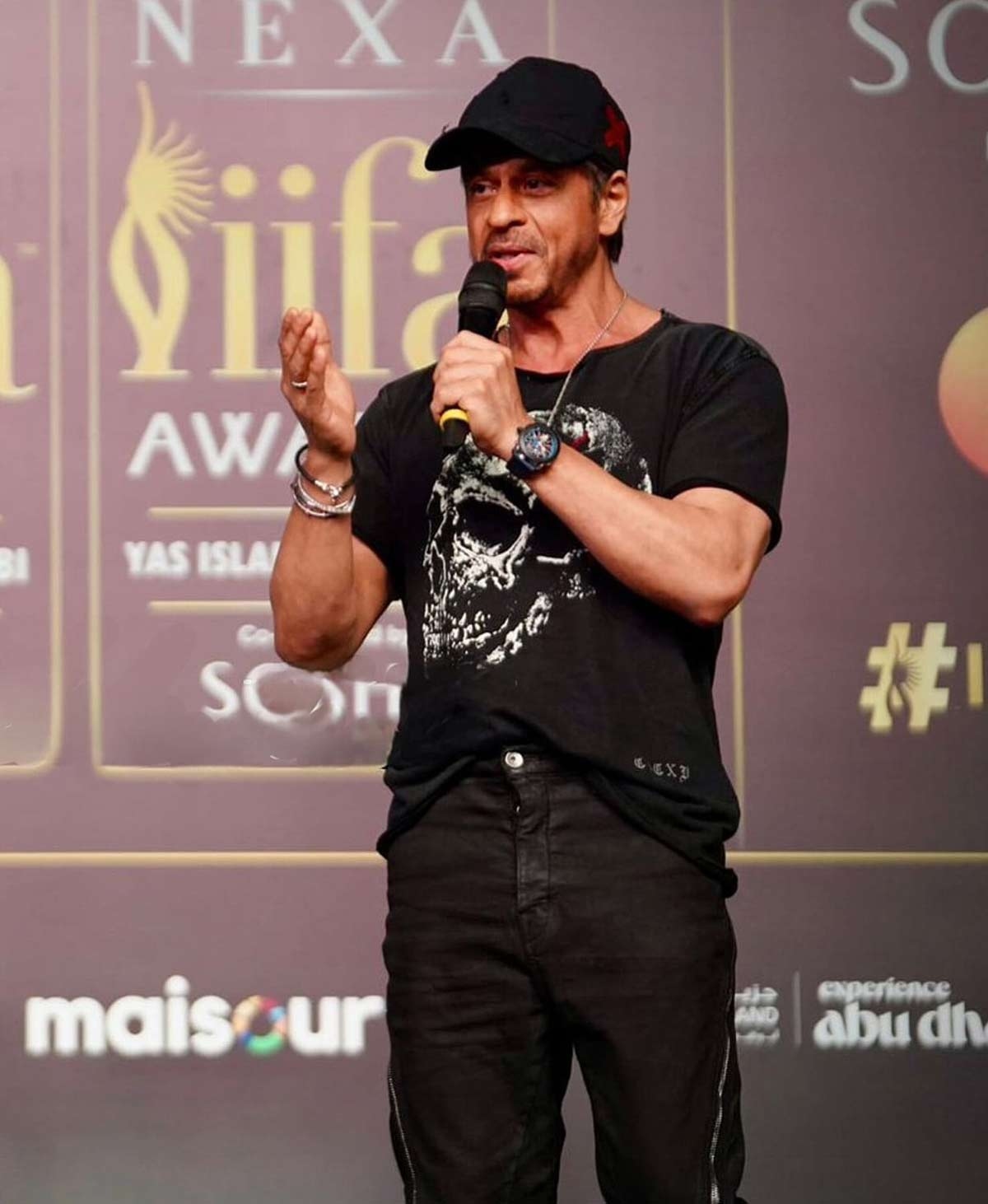 IIFA Awards 2024 Press Conference Shah Rukh Khan Steals the Show with