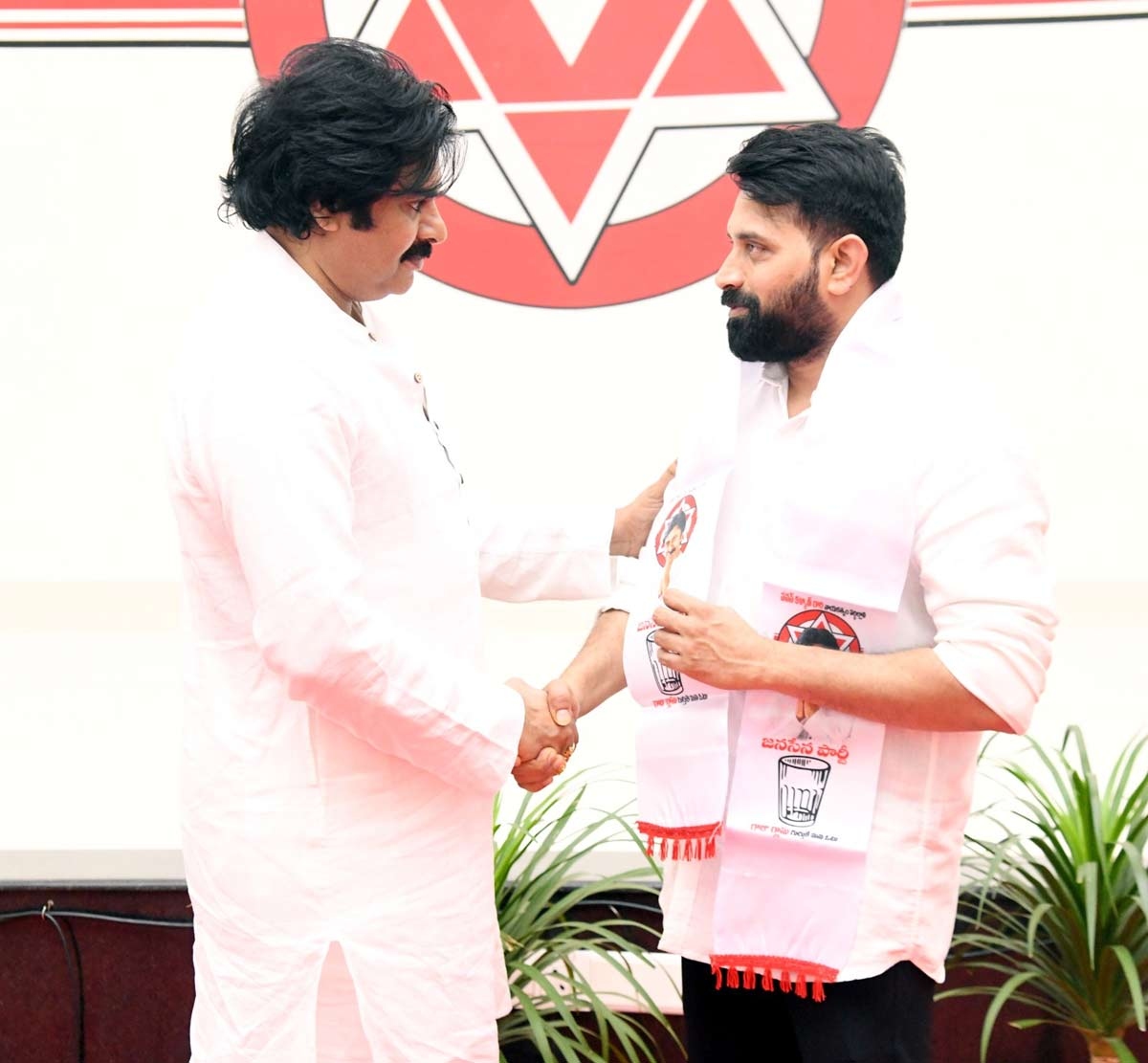 Choreographer Jani Master, Comedian Prudhvi joins Jana Sena