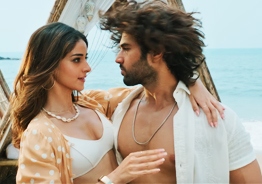 'Liger': 'Aafat' video song is electric, sizzling!