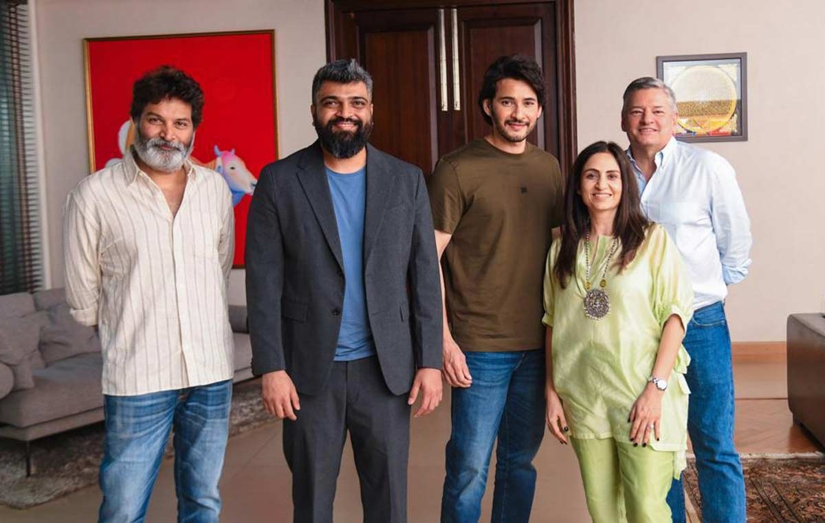 Super Star Mahesh Babu chills out with Netflix CEO Ted Sarandos