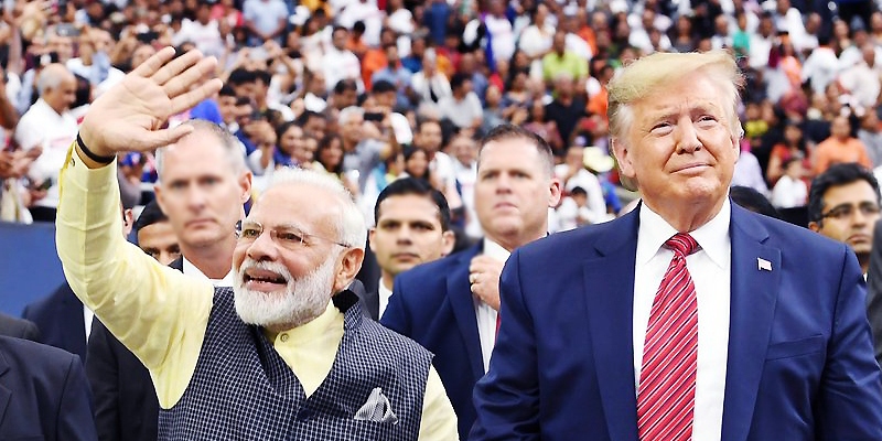 Howdy Modi: Trump's speech wins Modi's standing ovation