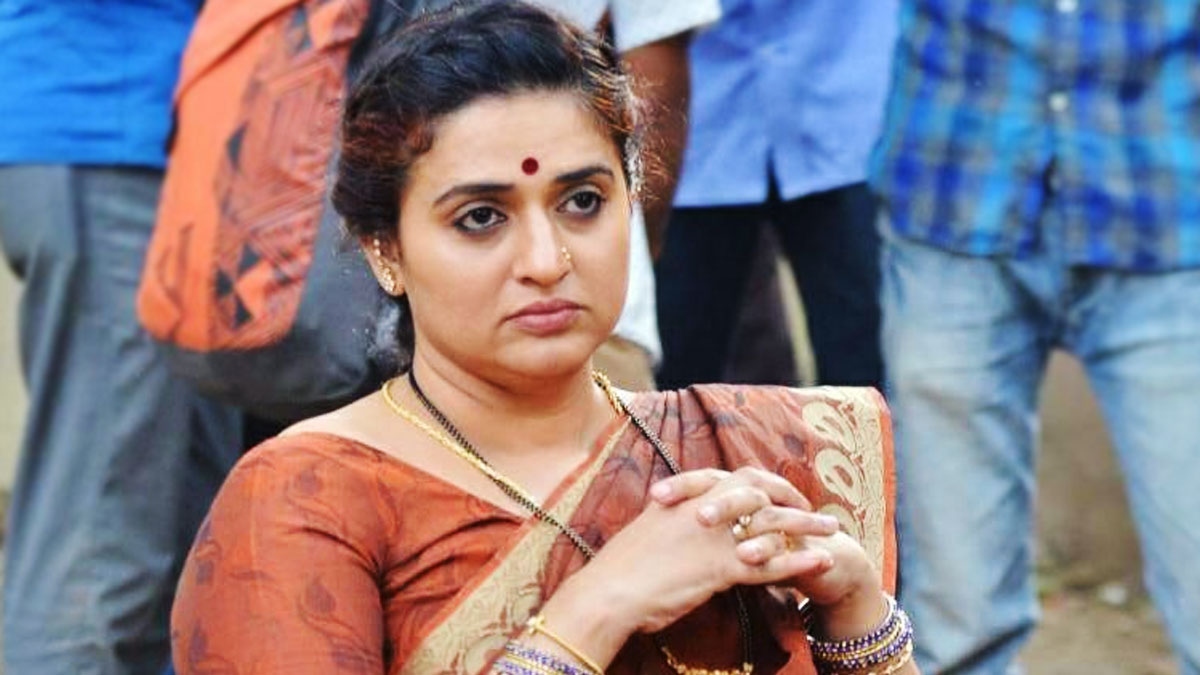 Pavithra Lokesh Xxx - Pavitra Lokesh lodges police complaint - Telugu News - IndiaGlitz.com