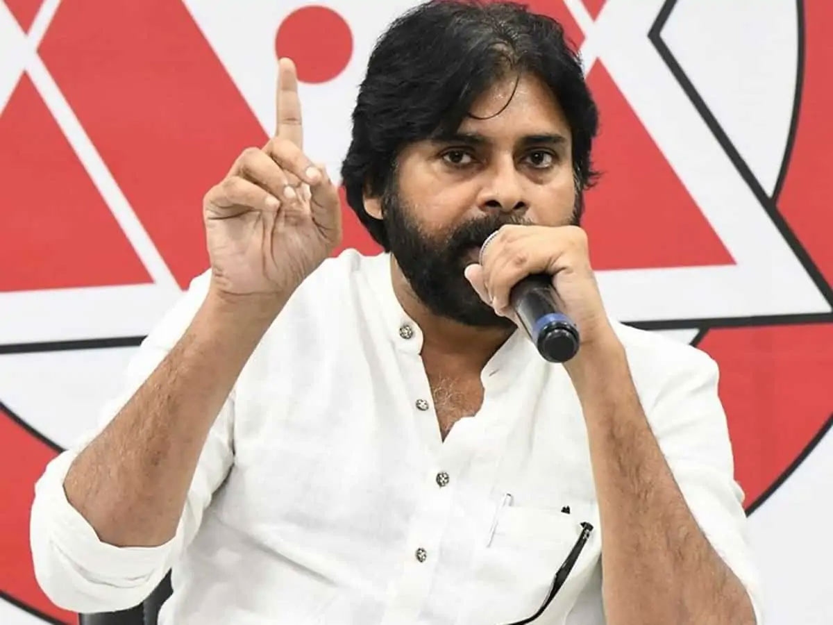 Pawan Kalyan: వైసీపీ కుట్రల్లో చిక్కుకోవద్దు.. కాపు పెద్దలకు పవన్ కల్యాణ్‌ విజ్ఞప్తి