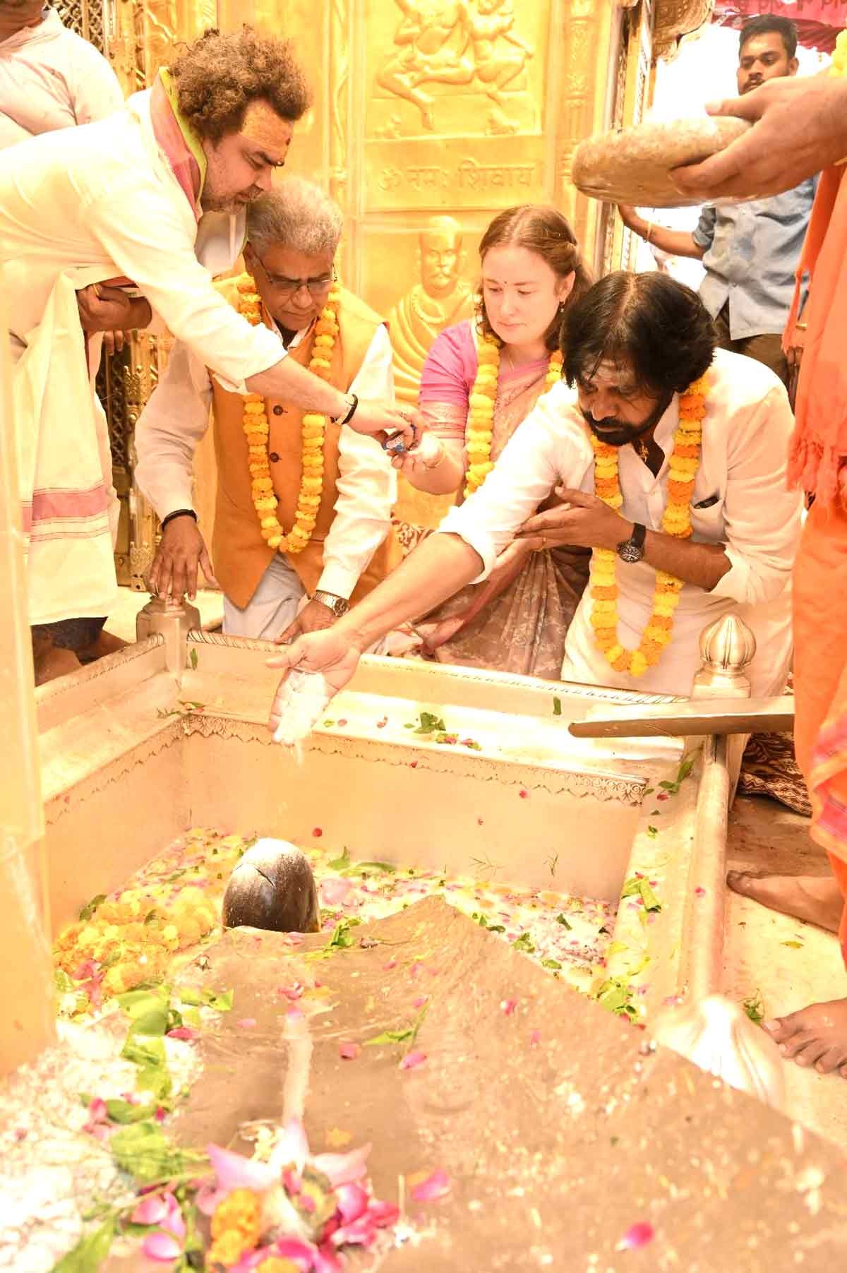 Janasena chief Pawan Kalyan prays at Kashi Vishwanath Temple