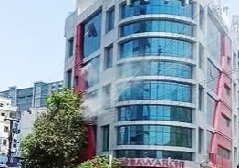 Green Bawarchi Hotel : రాయదుర్గం గ్రీన్ బావర్చి హోటల్‌లో ఘోర అగ్నిప్రమాదం.. లోపల చిక్కుకుపోయిన 20 మంది