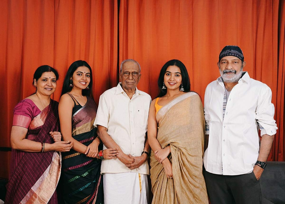Rajasekhars father passes away, family flies to Chennai