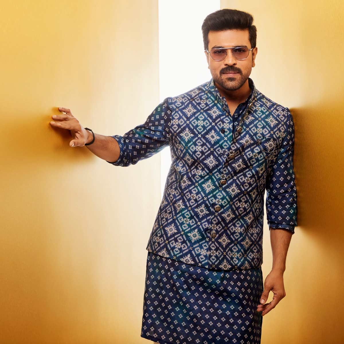 Global Star Ram Charan heads for London Vacation