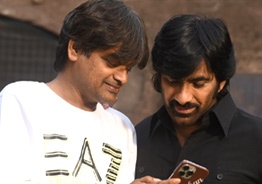 Ravi Teja and Harish Shankar refund 16 Percent of their remunaration