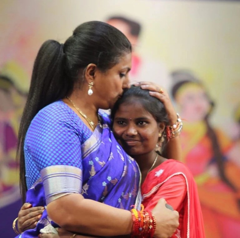 Telugu Heroine Roja Image Examination Sex - Do you know what Roja's adopted daughter is doing? - Tamil News -  IndiaGlitz.com
