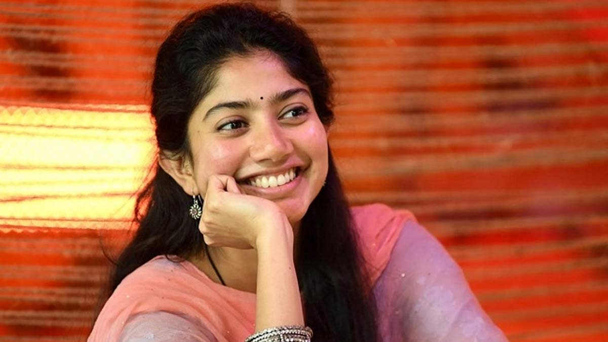 Lady Powerstar Sai Pallavi receives her Doctor Degree