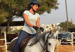 Samyuktha mastering horseriding skills for Swawyambhu