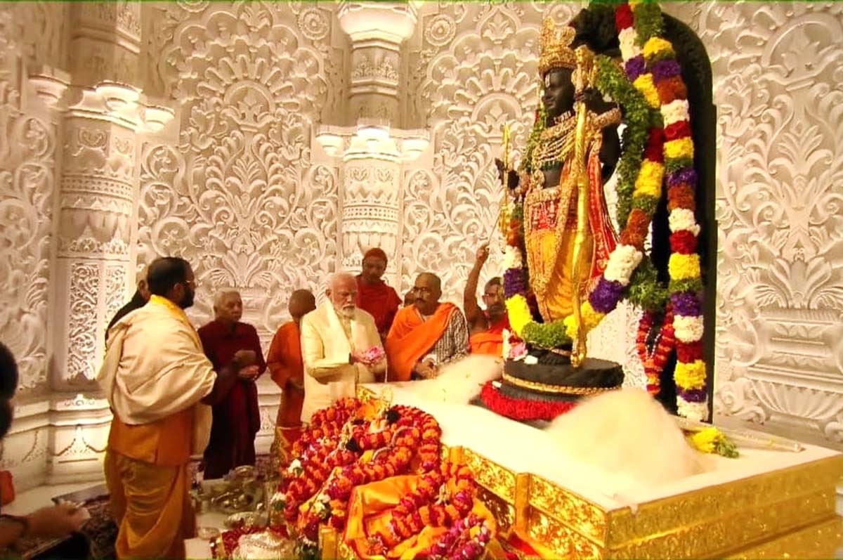 Ayodhya Pran Pratishta performed spiritually: Ram Lalla pic goes viral, devotees emotional