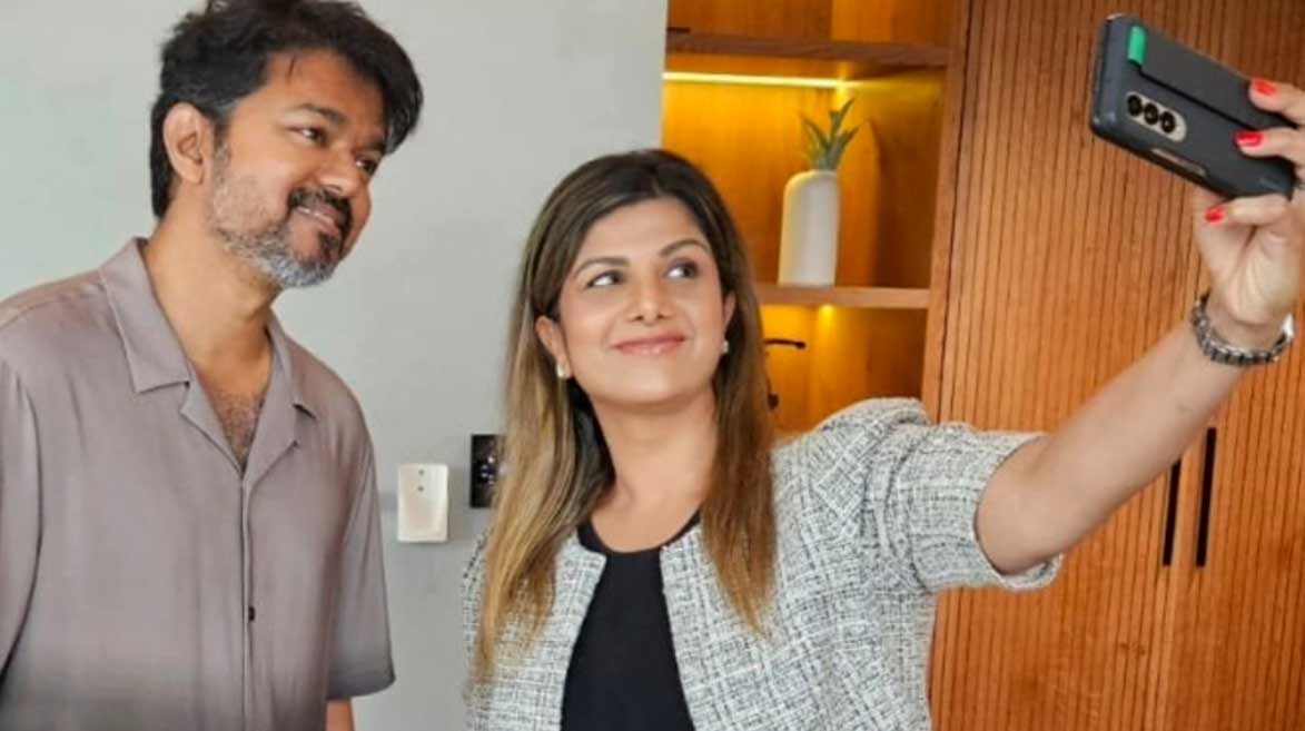 A Nostalgic Reunion: Thalapathy Vijay and Rambha Reconnect