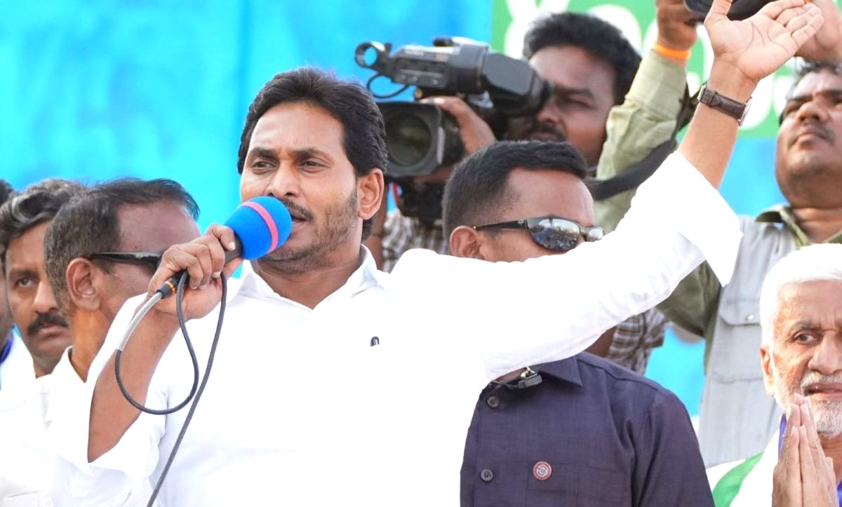 The Attack on Pawan Kalyans Personal Life: A Major Reason for YSRCPs Defeat