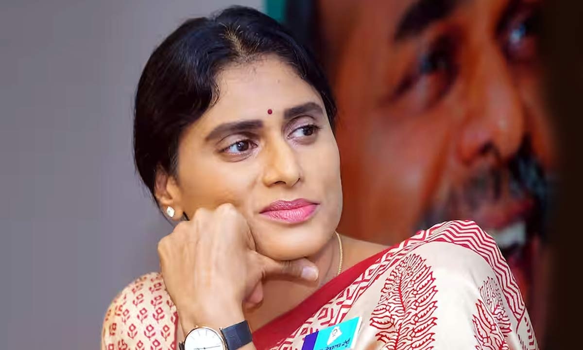 YS Sharmila: షర్మిలకు ఏపీ కాంగ్రెస్ బాధ్యతలు ఇవ్వొద్దు.. మాజీ ఎంపీ తీవ్ర వ్యాఖ్యలు..