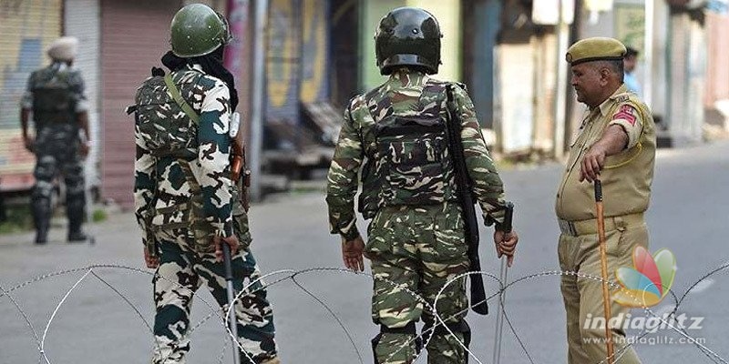 Terrorists kill 5 labourers in Kashmir