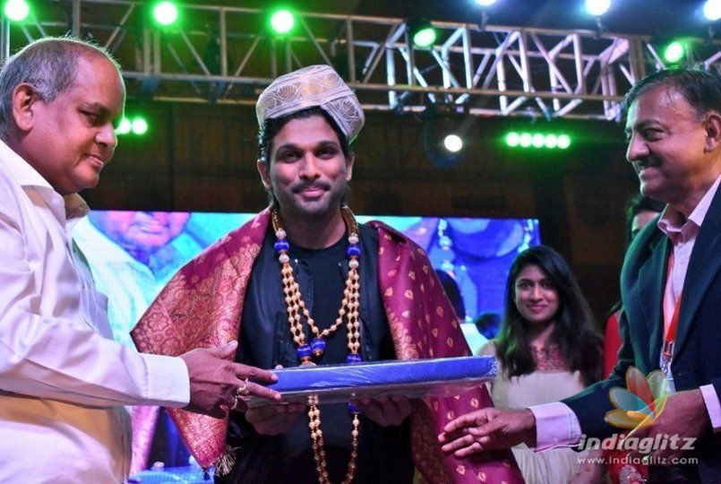 Allu Arjun felicitated at glitzy college event