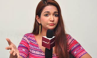 I haven't done many films because I don't socialize: Anaika