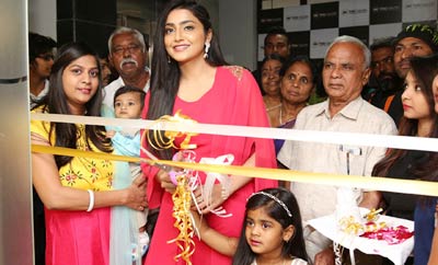 Avantika Mishra Launches Be You Family Salon @ LB Nagar