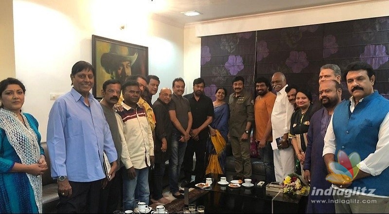 Nareshs panel gets Chiranjeevis blessings